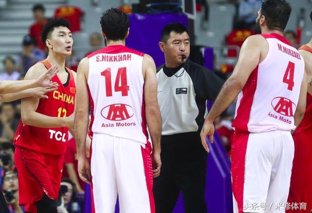 中国男篮群殴vs伊朗队